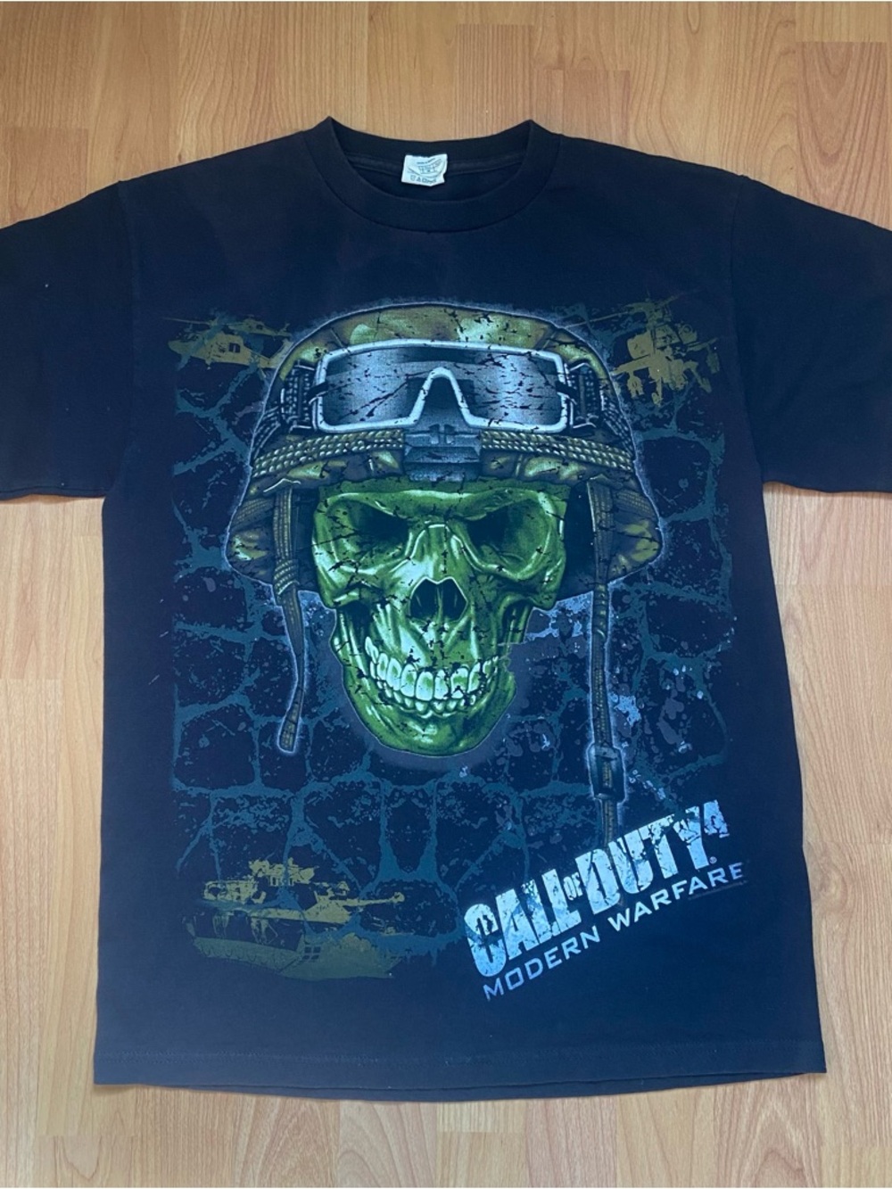 Call of Duty 4 Modern Warfare Video Game Y2K Vintage Rare T-Shirt Men’s Medium